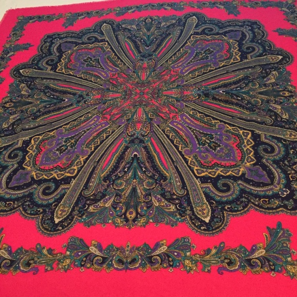 Luca Castellani Scarf   44” by 44” - Picture 7 of 8